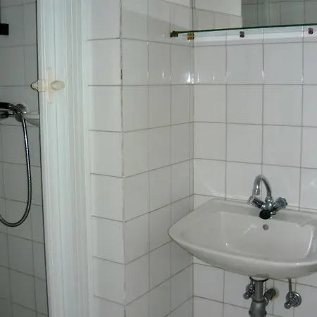 House And Apts. In Balaton 26303 Apartamento *