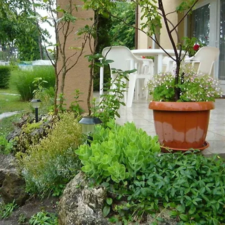 Apartamento House And Apts. In Balaton 26303 *
