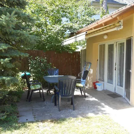 House And Apts. In Balaton 26303 Apartamento