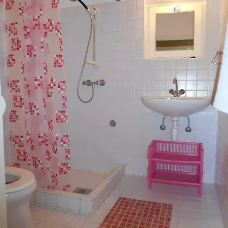 House And Apts. In Balaton 26303 Apartamento *