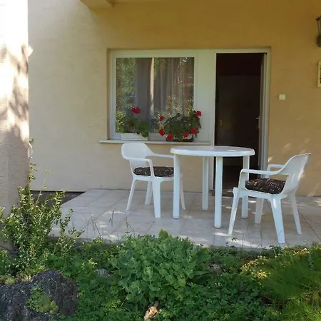 House And Apts. In Balaton 26303 Apartamento