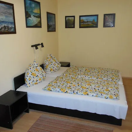 Apartamento House And Apts. In Balaton 26303